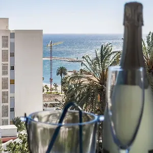 https://apartamento-acogedor-terraza-piscina-y-mar.1costadelsol.com